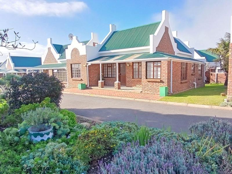 2 Bedroom Property for Sale in Stilbaai Wes Western Cape